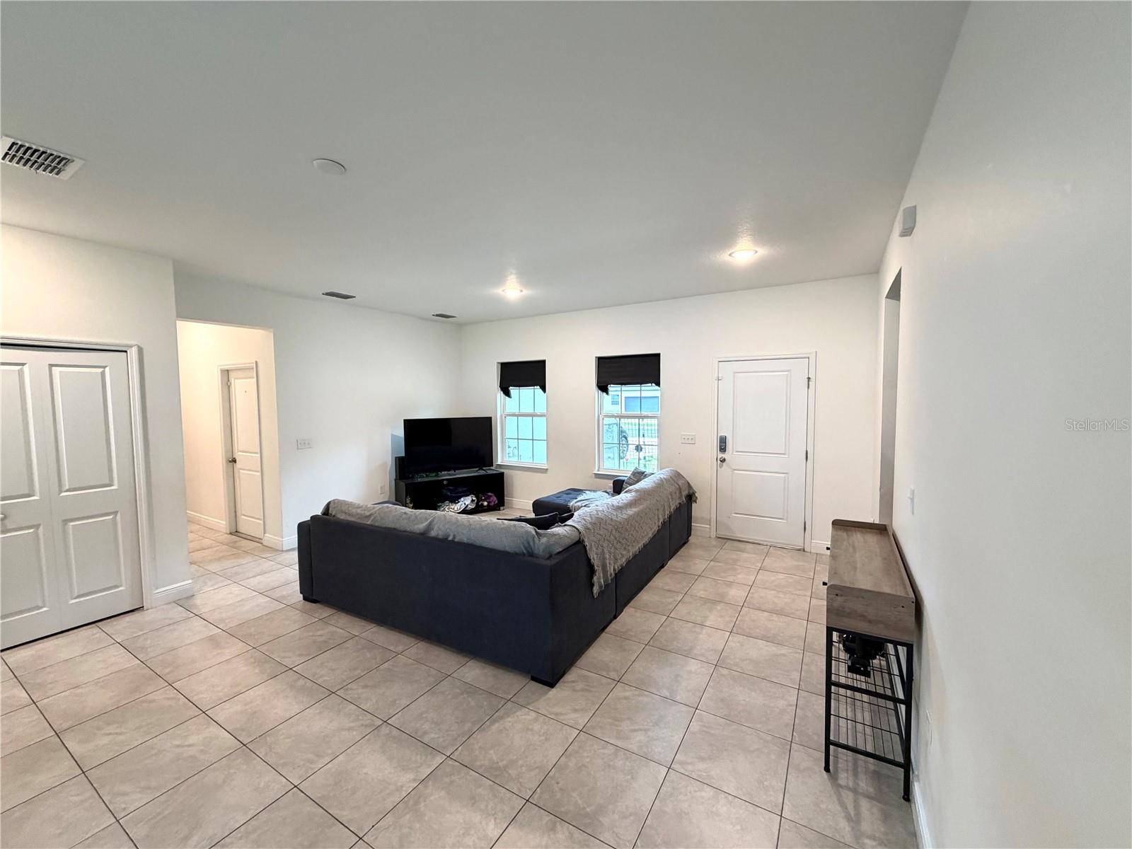 MARION OAKS - Residential