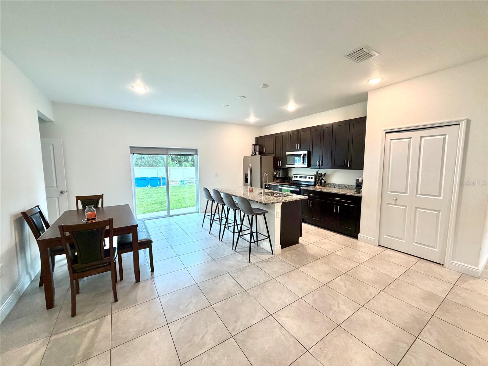 MARION OAKS - Residential
