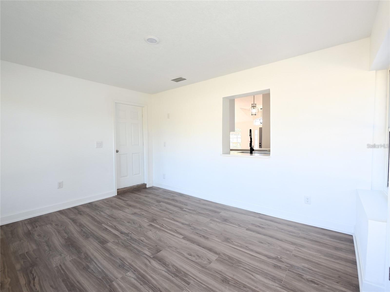 CRESCENT WEST SUB - Residential Lease