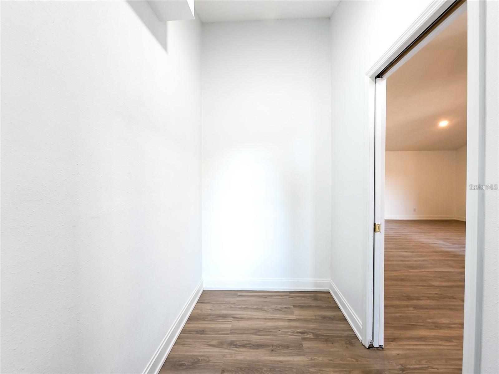 CRESCENT WEST SUB - Residential Lease