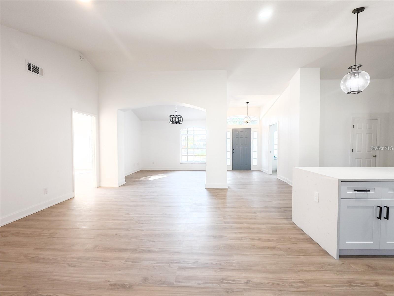 CRESCENT WEST SUB - Residential Lease