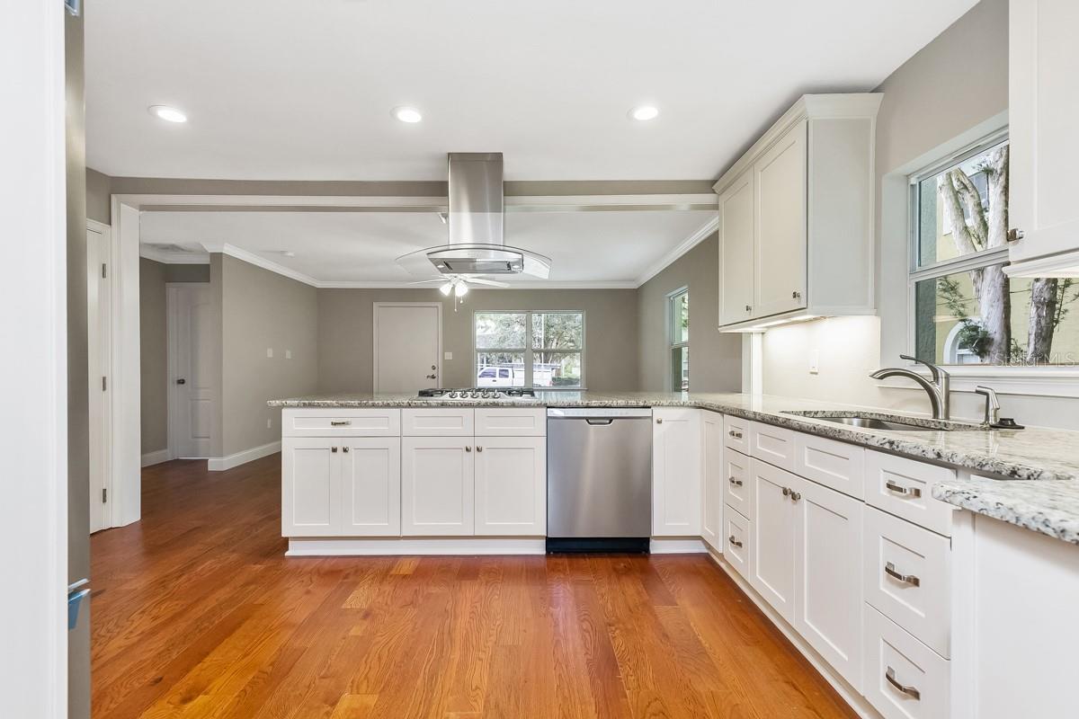 LAKE DAVIS HEIGHTS - Residential