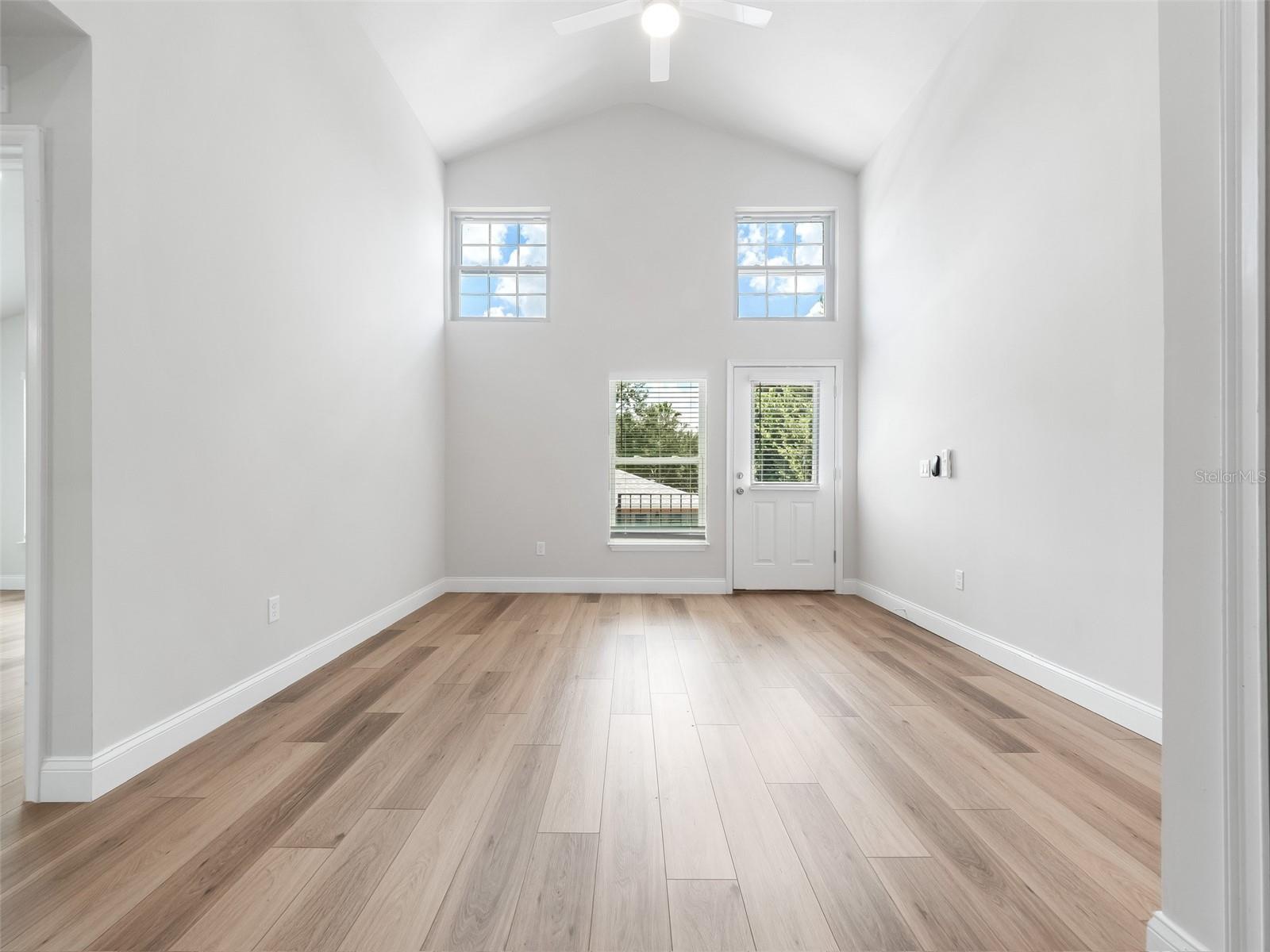 LAKE DAVIS HEIGHTS - Residential