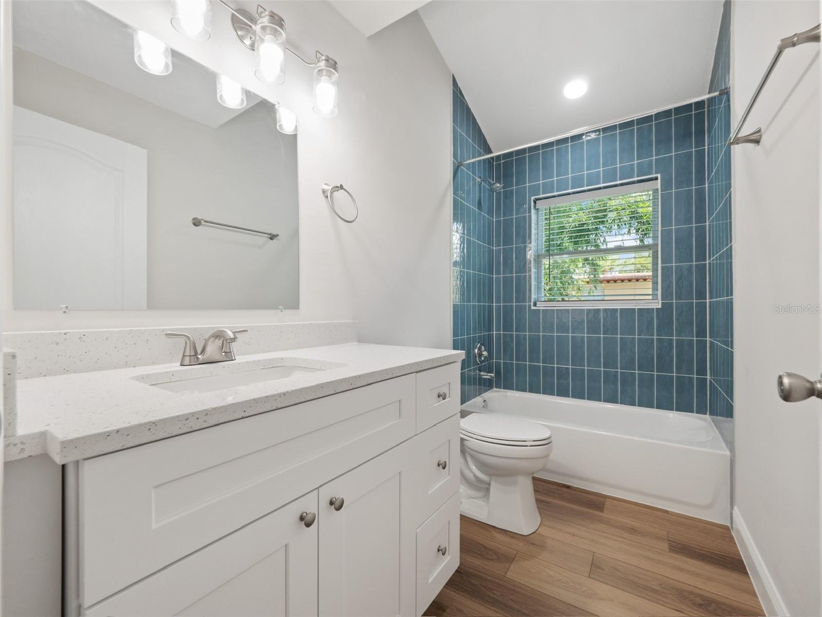 LAKE DAVIS HEIGHTS - Residential