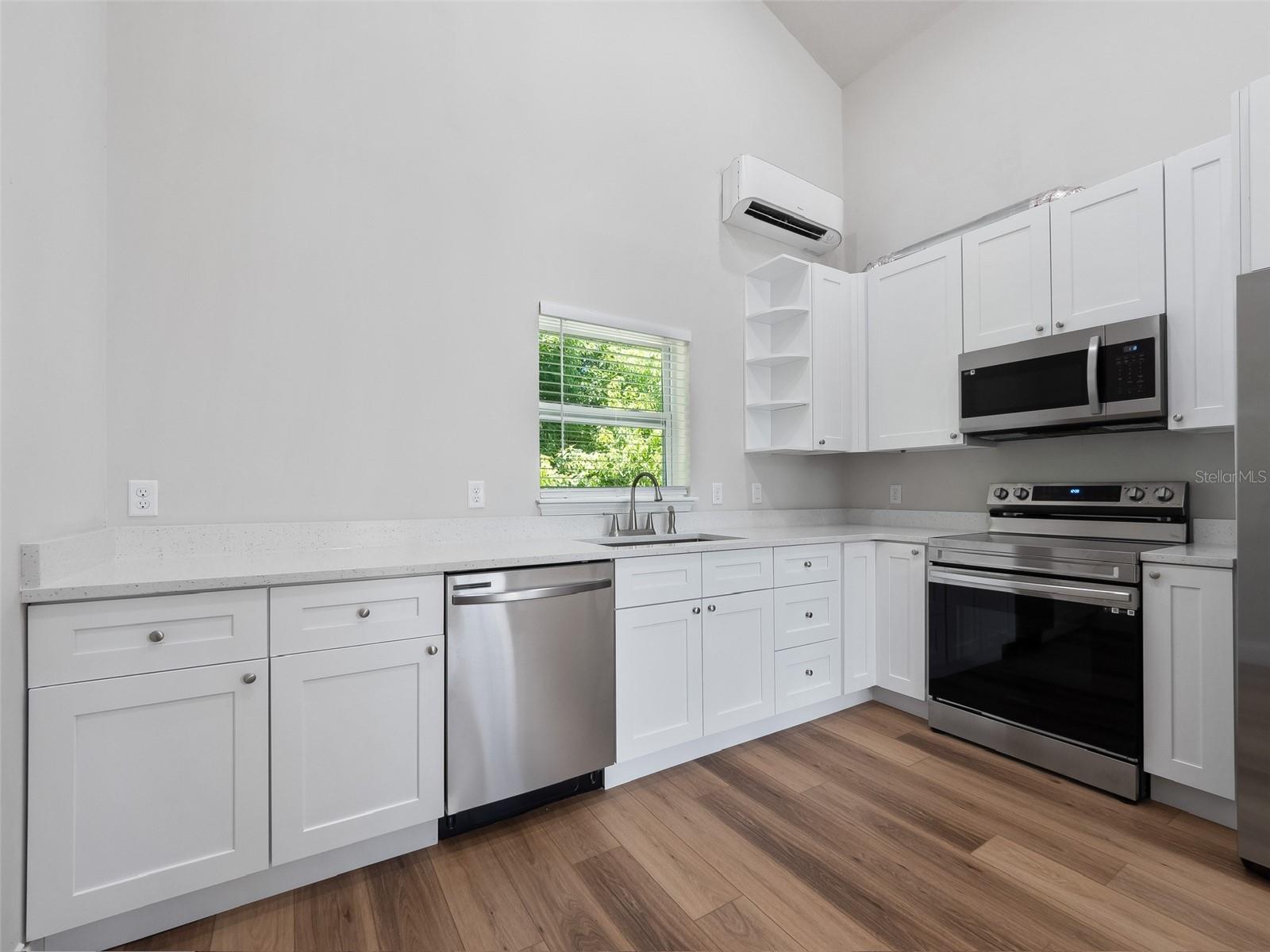 LAKE DAVIS HEIGHTS - Residential