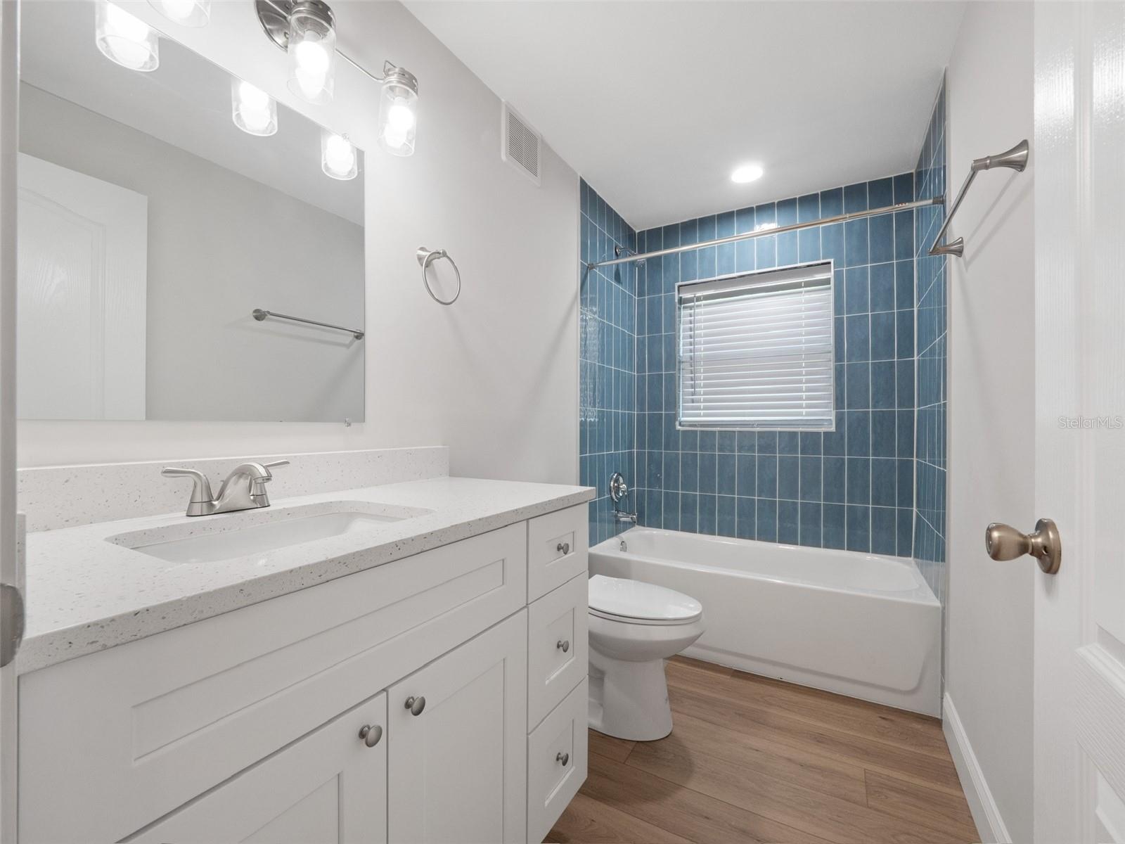LAKE DAVIS HEIGHTS - Residential