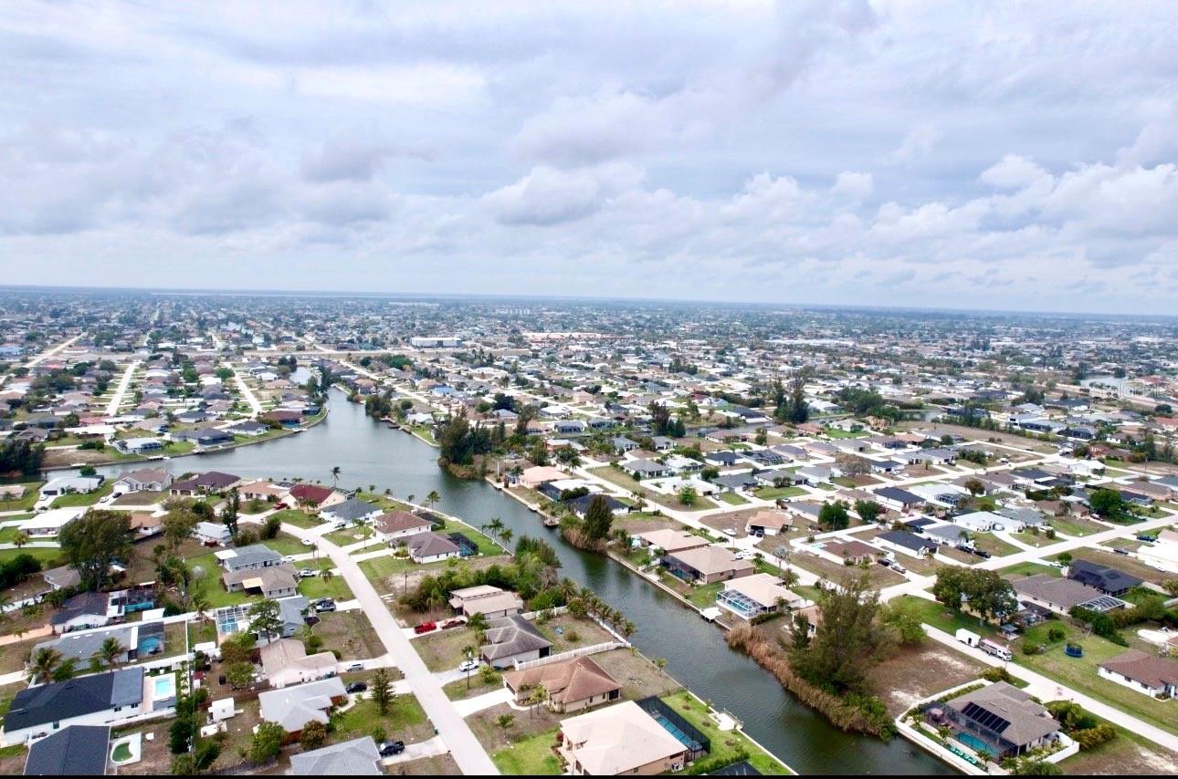 CAPE CORAL - Land