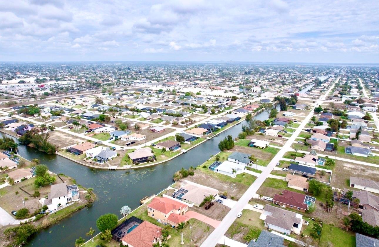 CAPE CORAL - Land