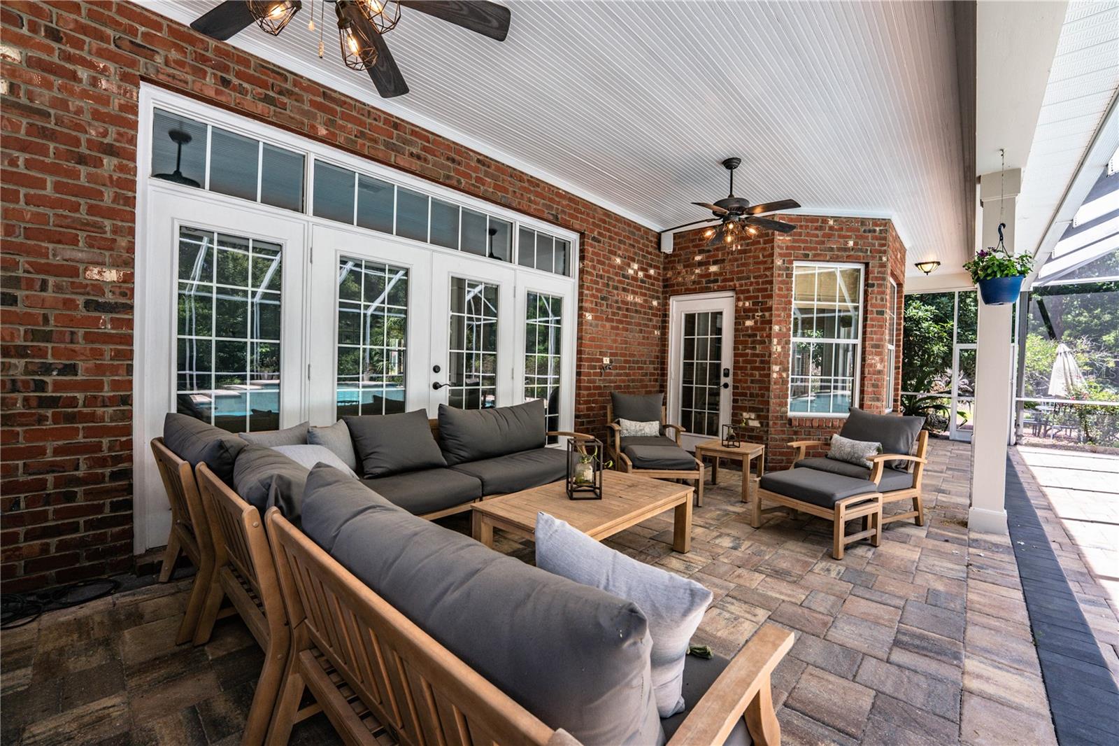 MILLBROOK OAKS - Residential