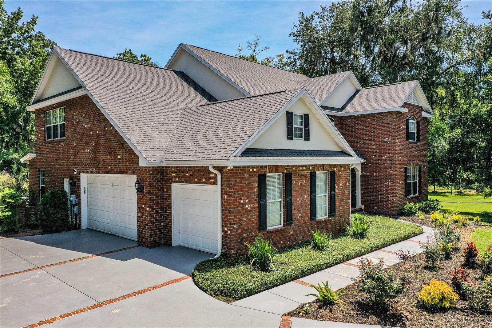 MILLBROOK OAKS - Residential