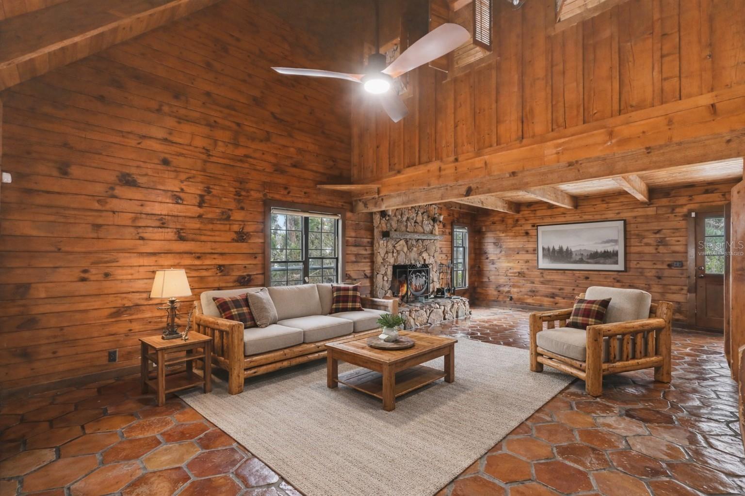 LAKE CREST 01 - Residential