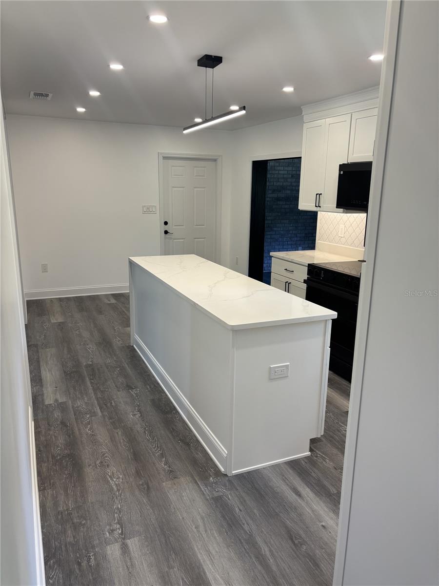 UNPLATTED - Residential