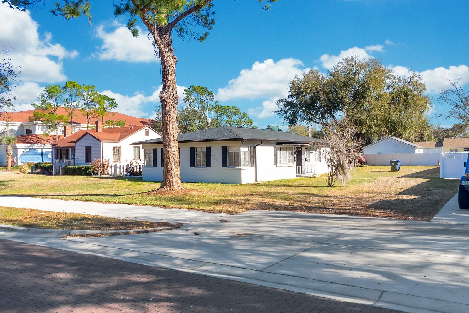 TOLIGA LAKE VIEW - Residential Income
