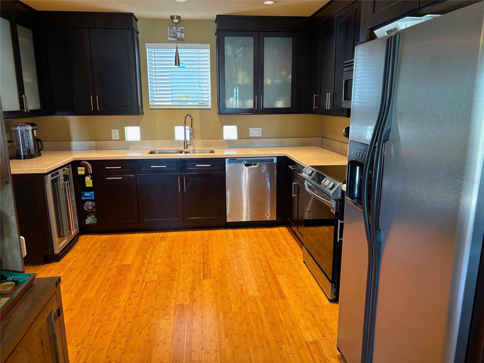 BAYSHORE ON THE BLVD A CO - Residential Lease