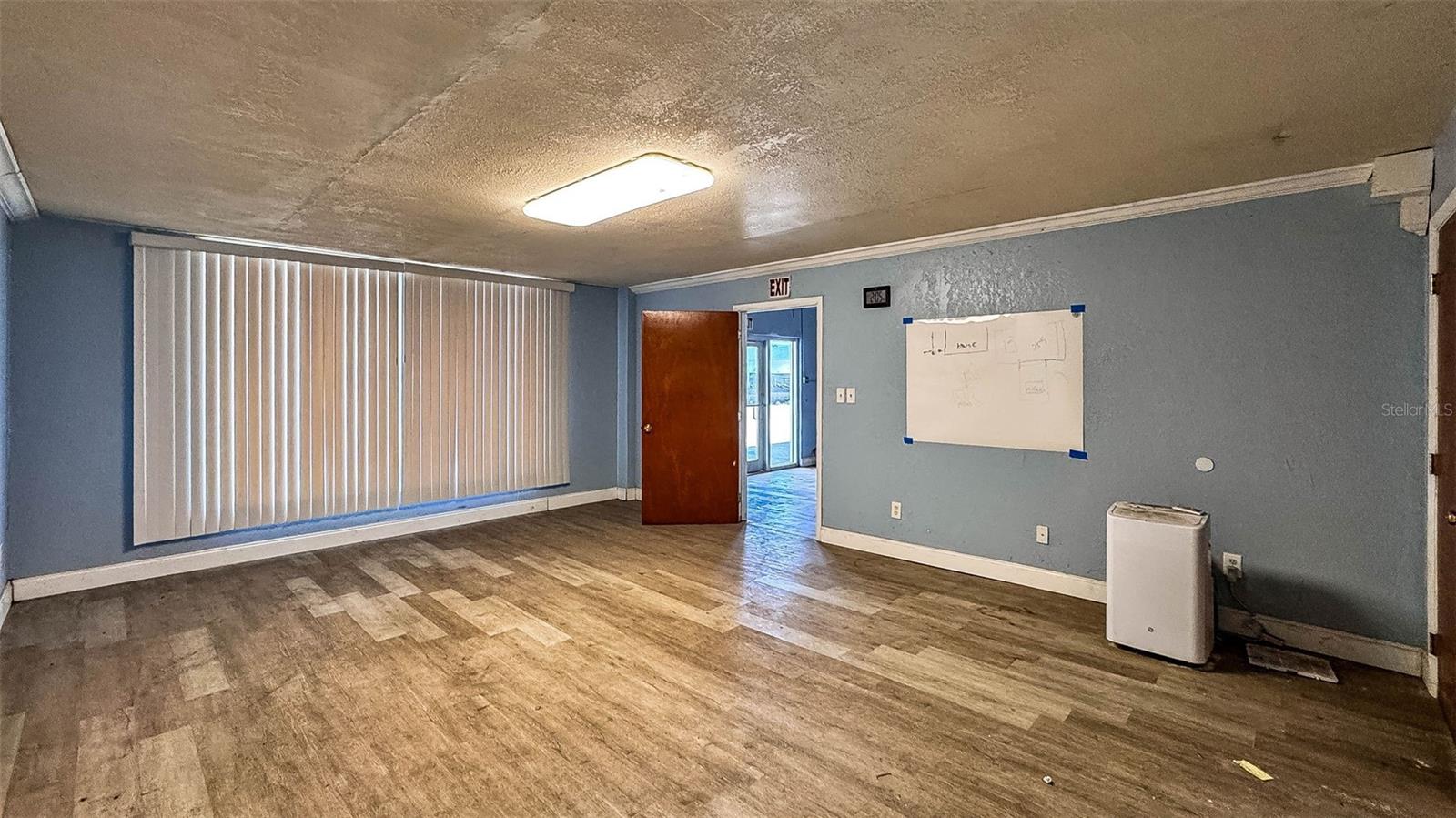 METES & BOUNDS - Commercial Sale