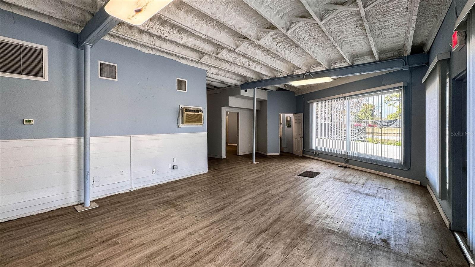 METES & BOUNDS - Commercial Sale