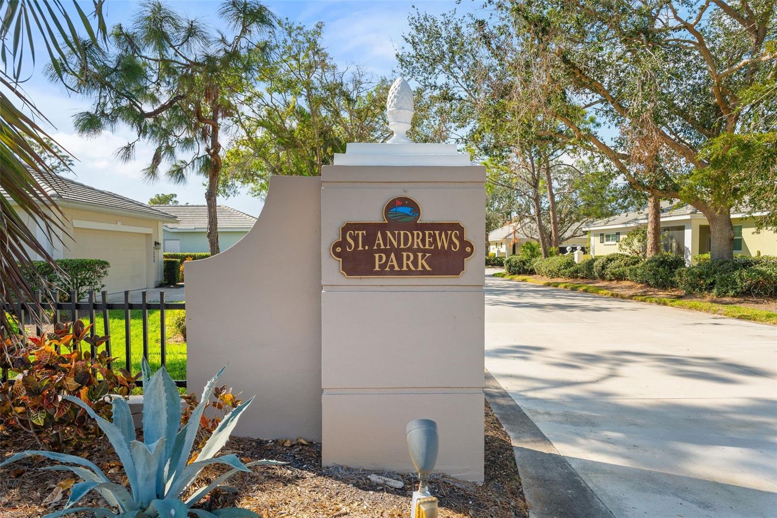 TERRACES VILLAS ST ANDREWS PARK - Residential