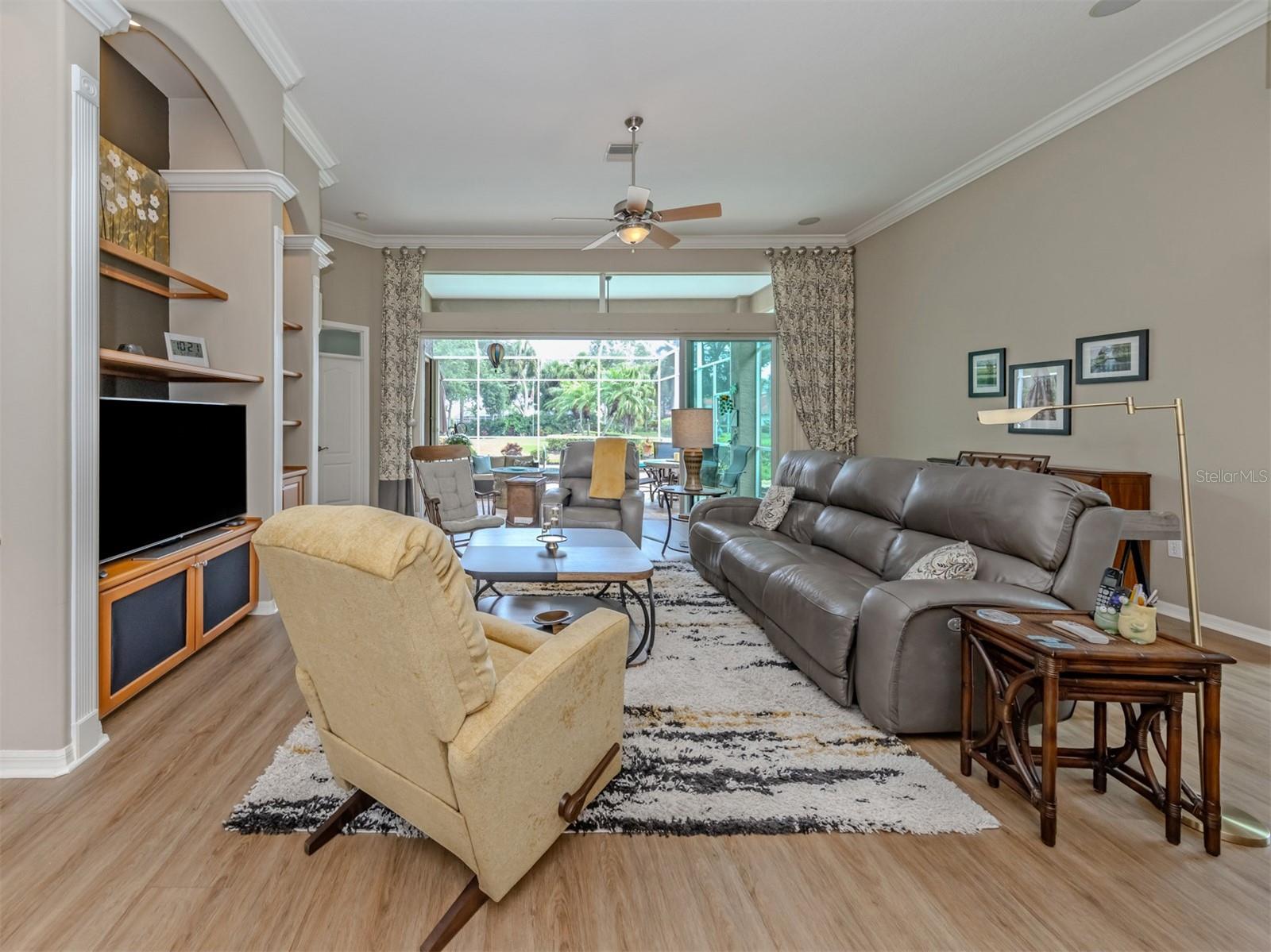 THE LAKES OF JACARANDA - Residential