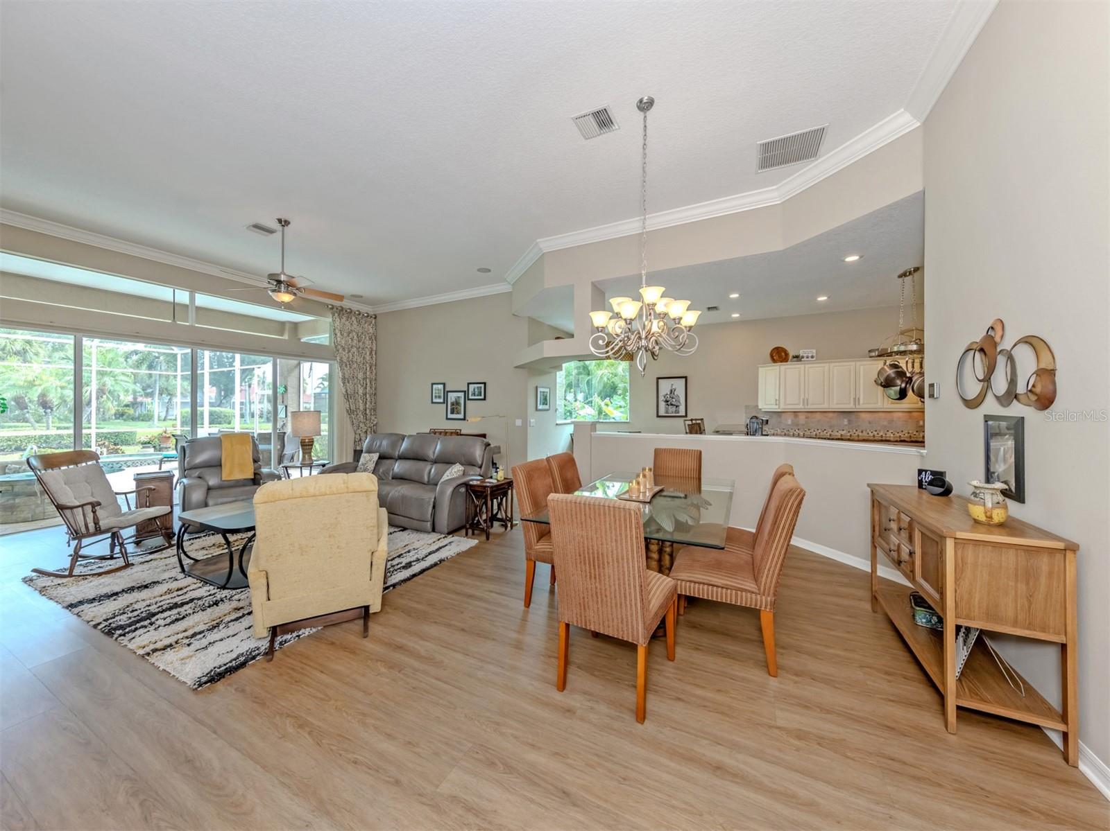 THE LAKES OF JACARANDA - Residential