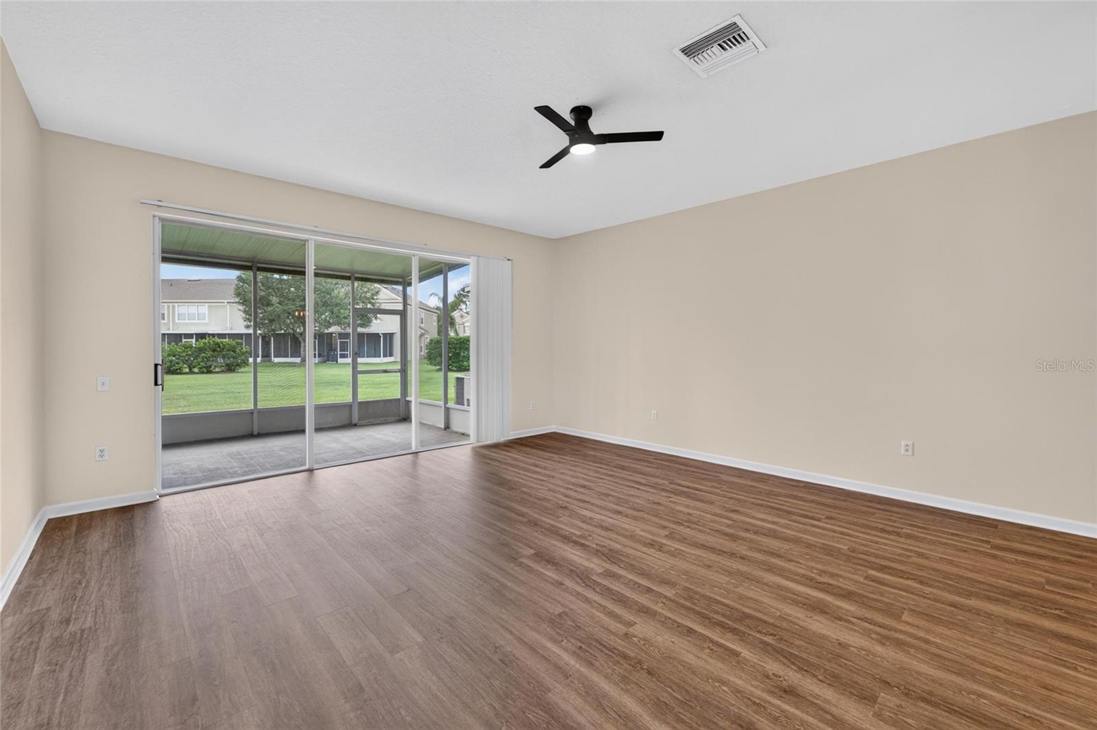 VISTA CAY - Residential