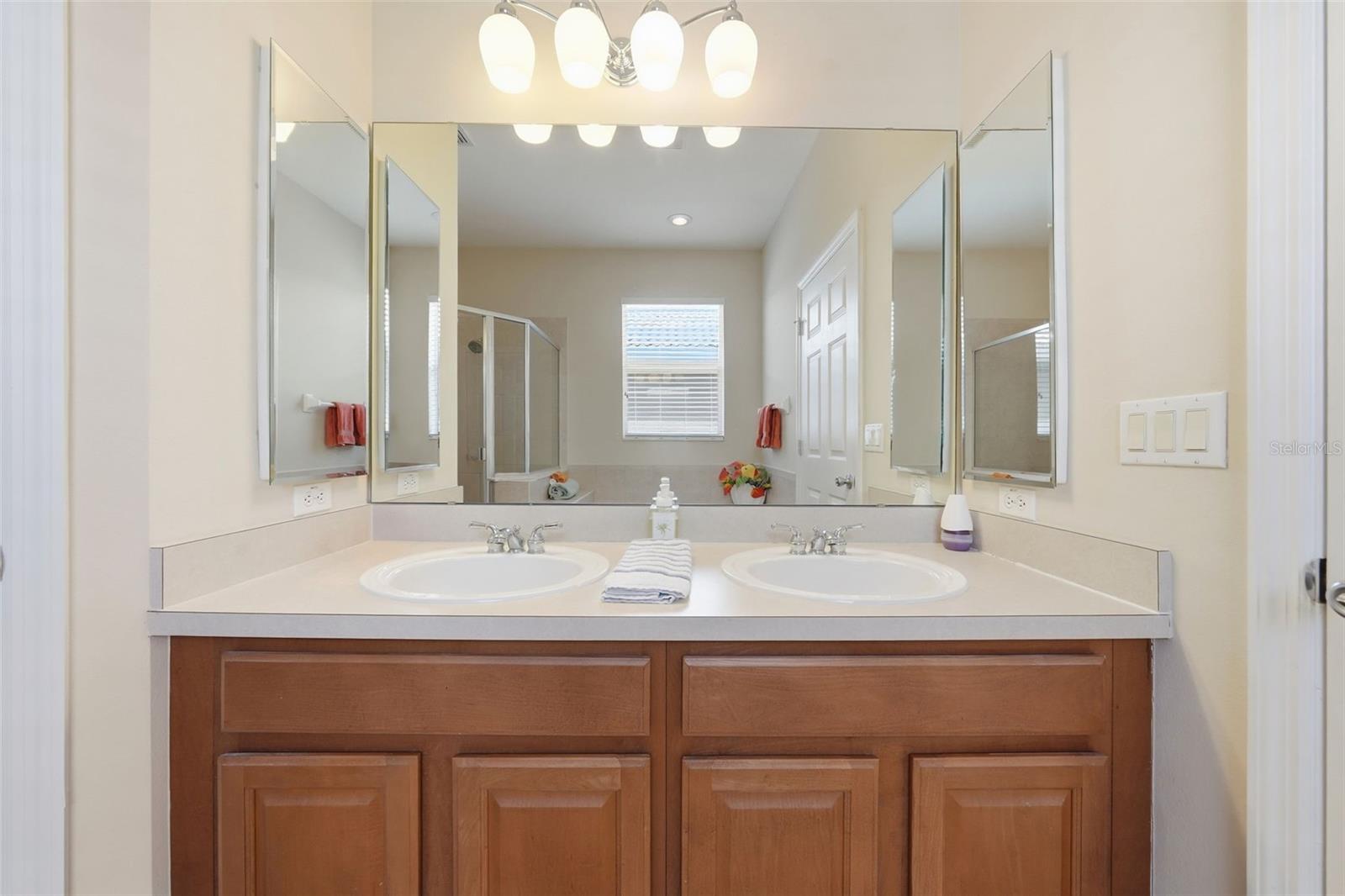 MT DORA COUNTRY CLUB MT DORA PH 02-9 - Residential