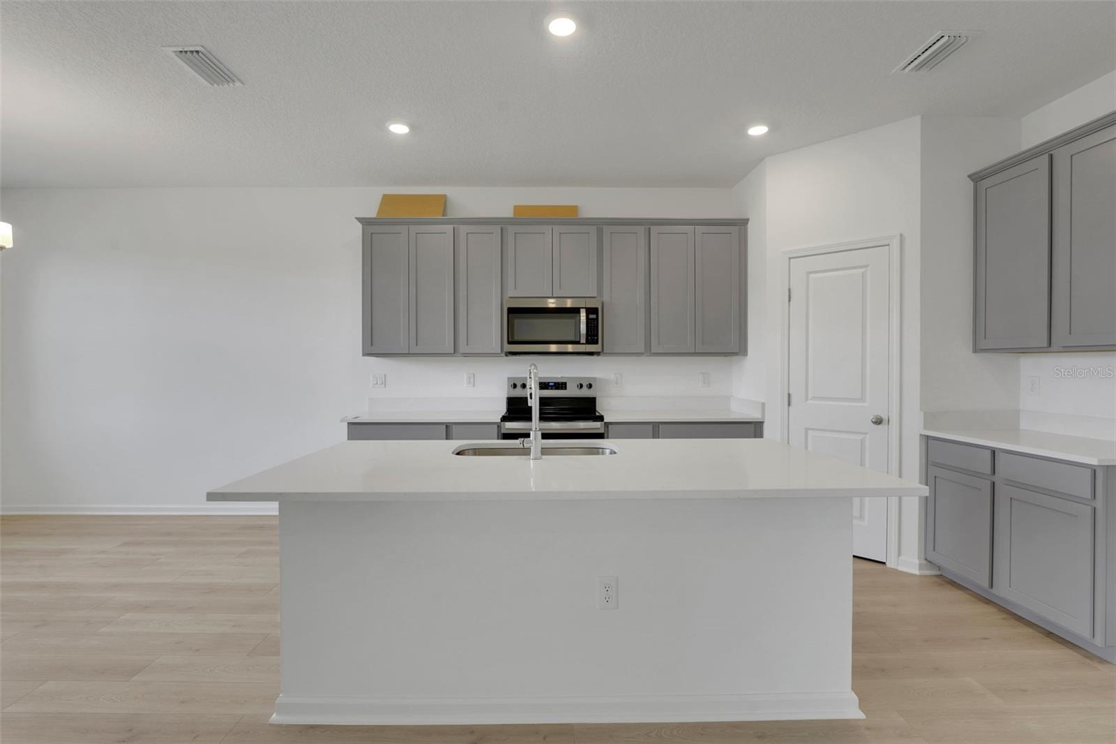 WILLOWBROOK - Residential
