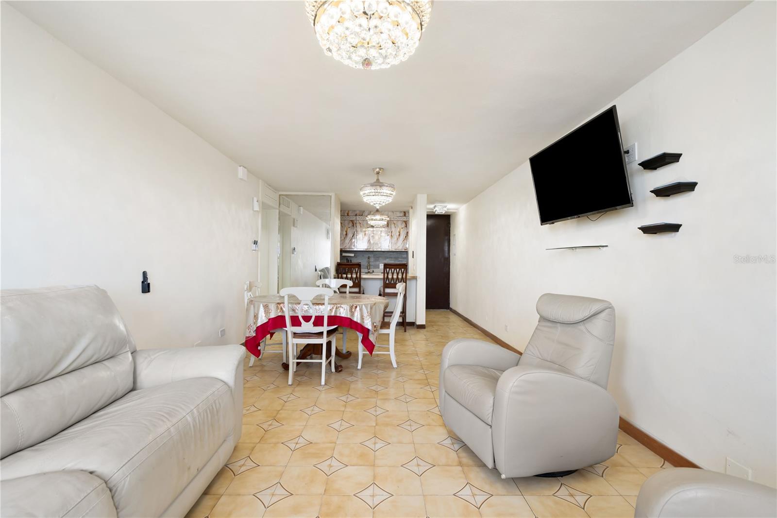 COND. TROPICANA - Residential Lease