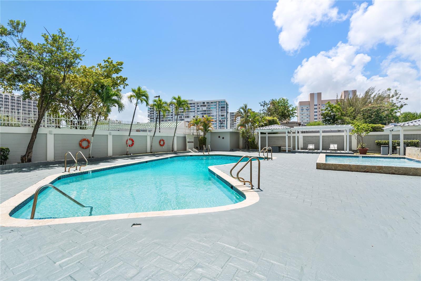 COND. TROPICANA - Residential Lease