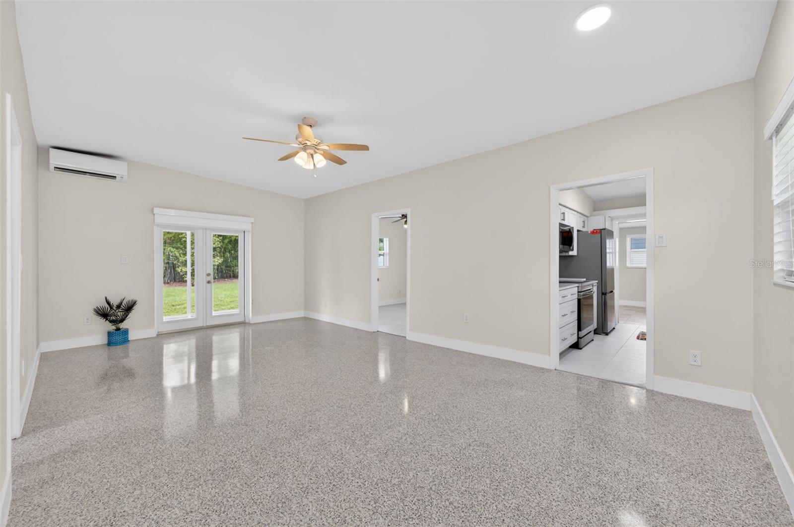WINTER PARK MANOR - Residential