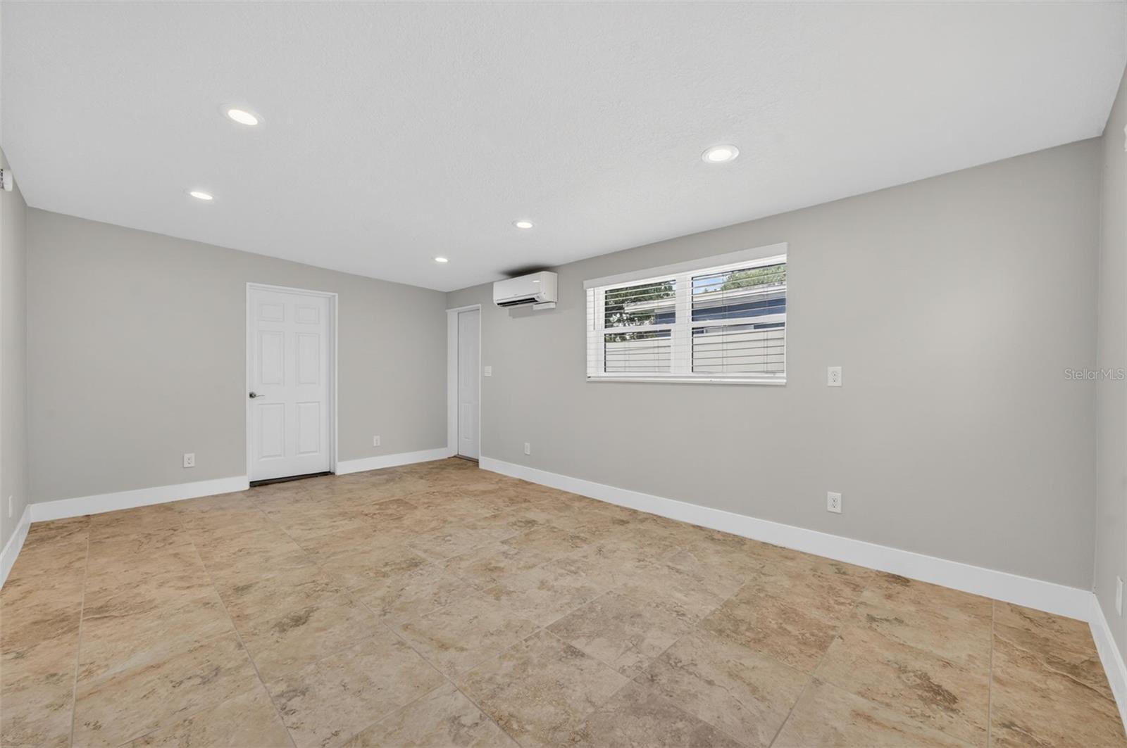 WINTER PARK MANOR - Residential