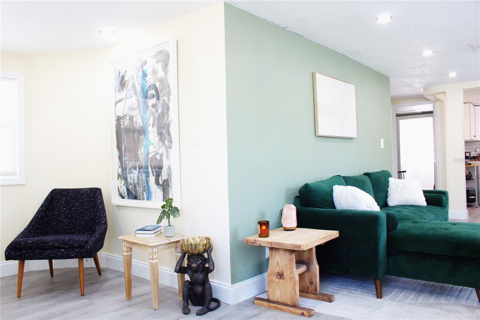 CRESTMONT - Residential Lease