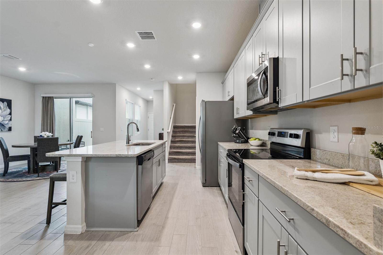 LEGACY PLACE - Residential