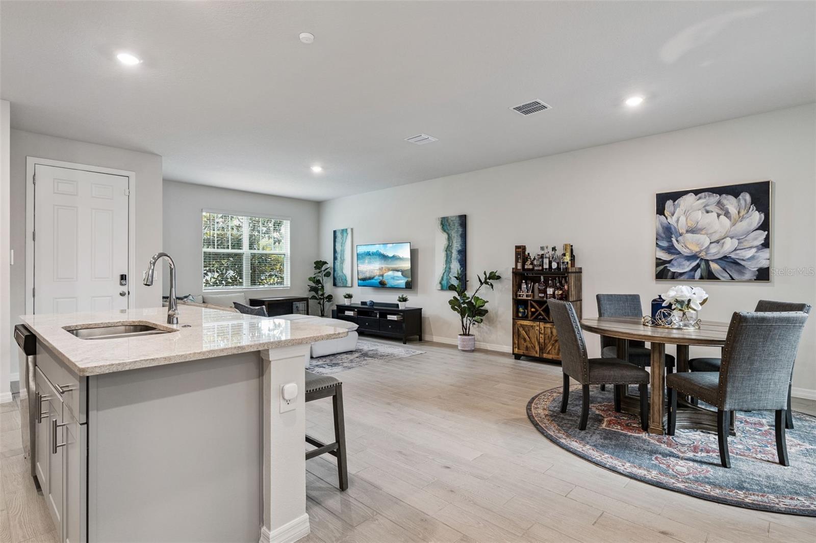 LEGACY PLACE - Residential