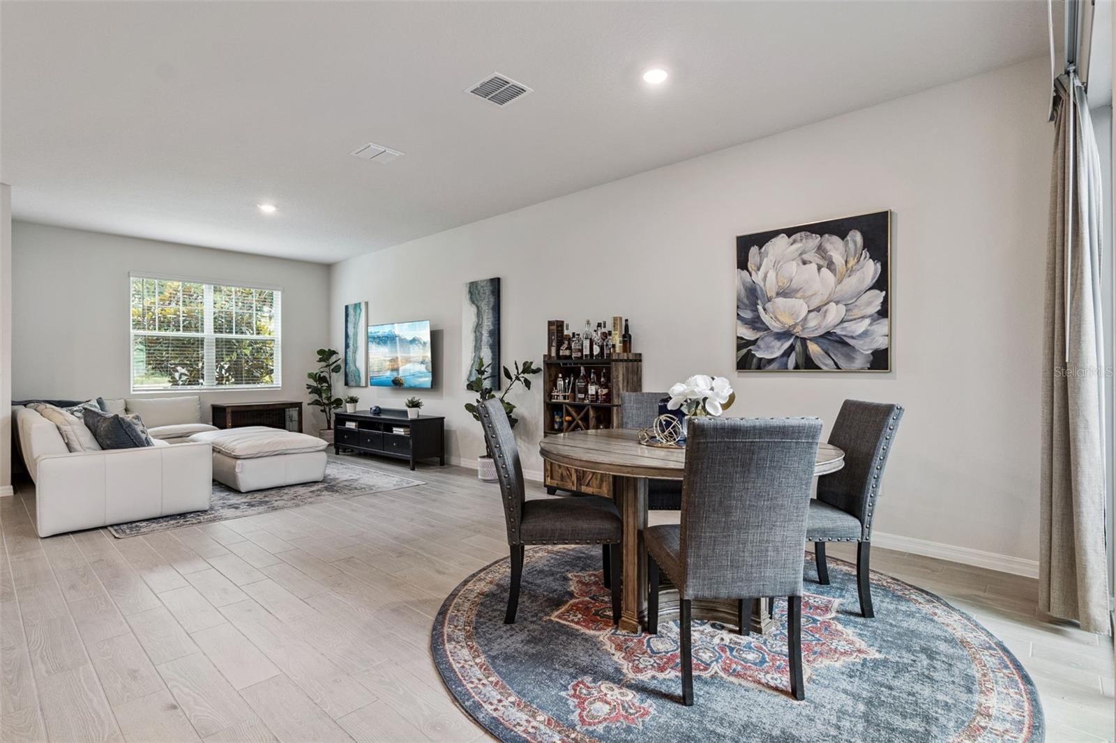 LEGACY PLACE - Residential