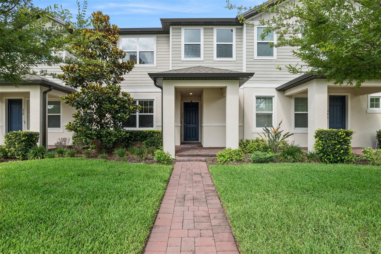 LEGACY PLACE - Residential