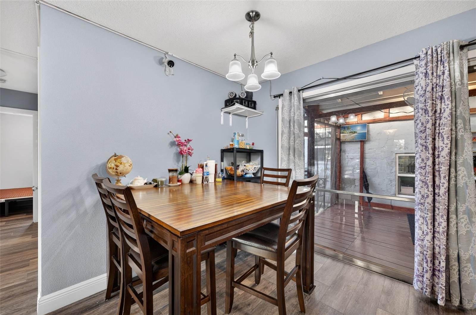 SKY LAKE OAK RIDGE SEC - Residential