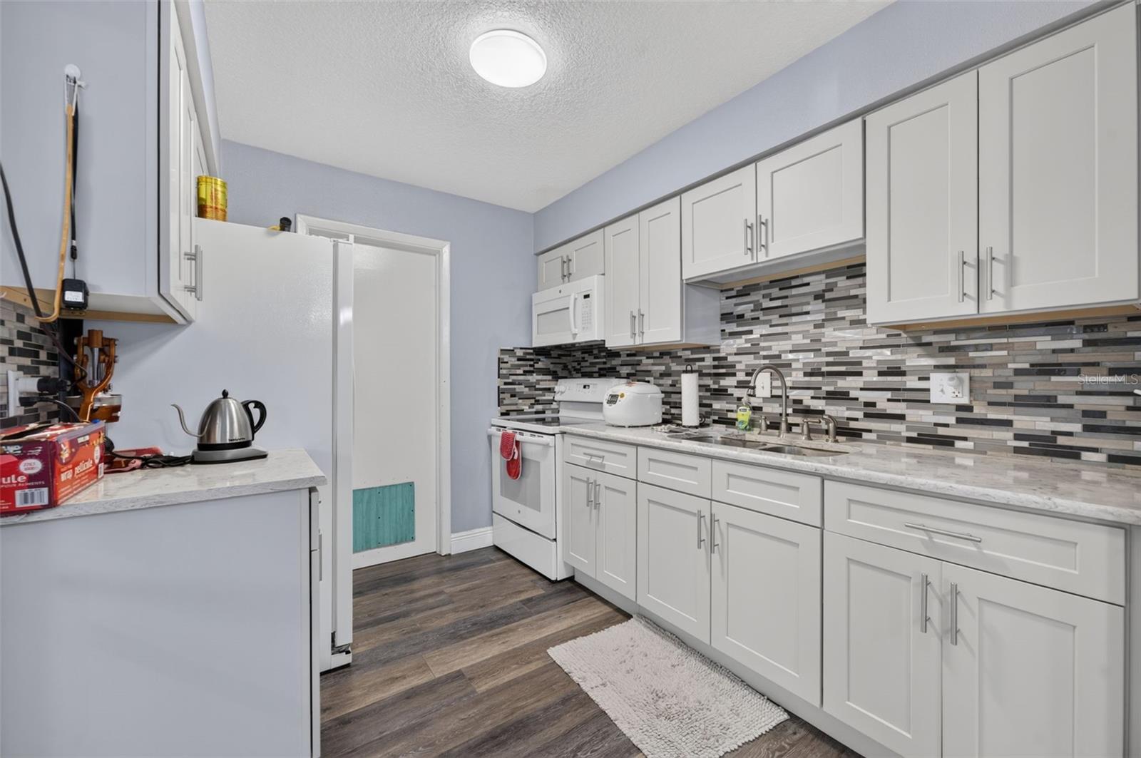 SKY LAKE OAK RIDGE SEC - Residential
