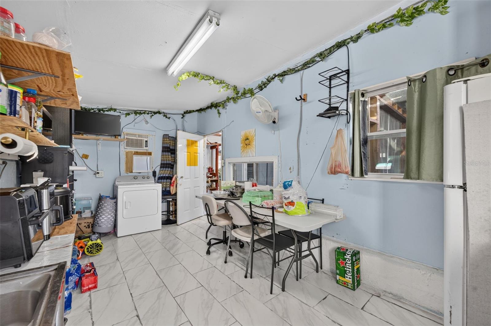 SKY LAKE OAK RIDGE SEC - Residential