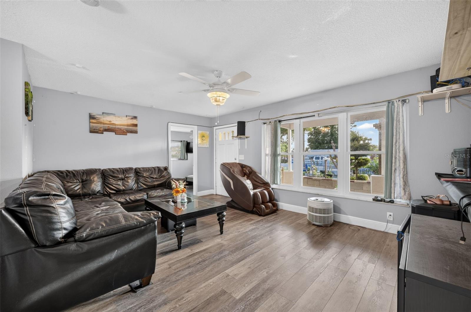 SKY LAKE OAK RIDGE SEC - Residential