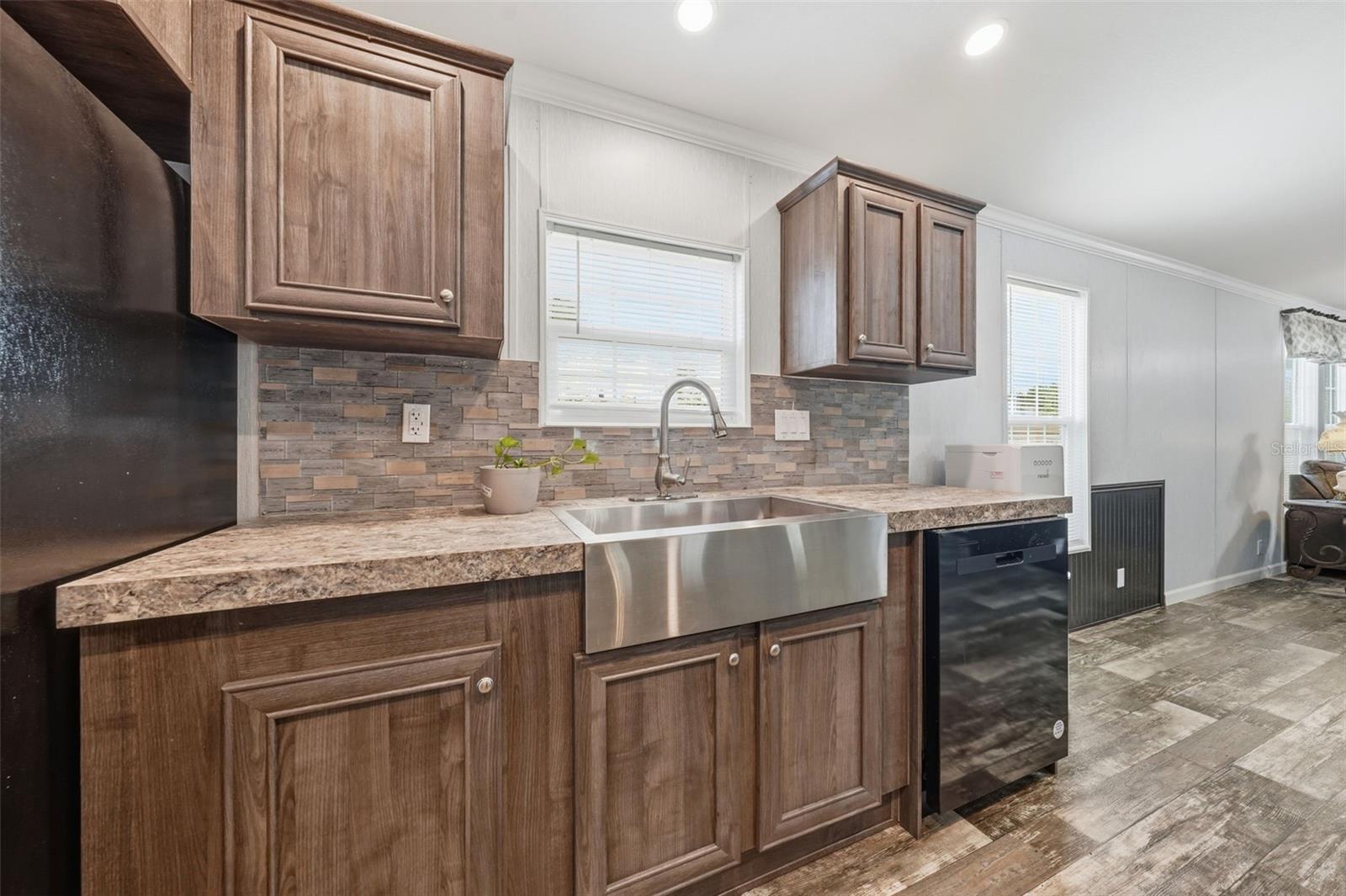 BELLEVIEW HILLS ESTATE - Residential