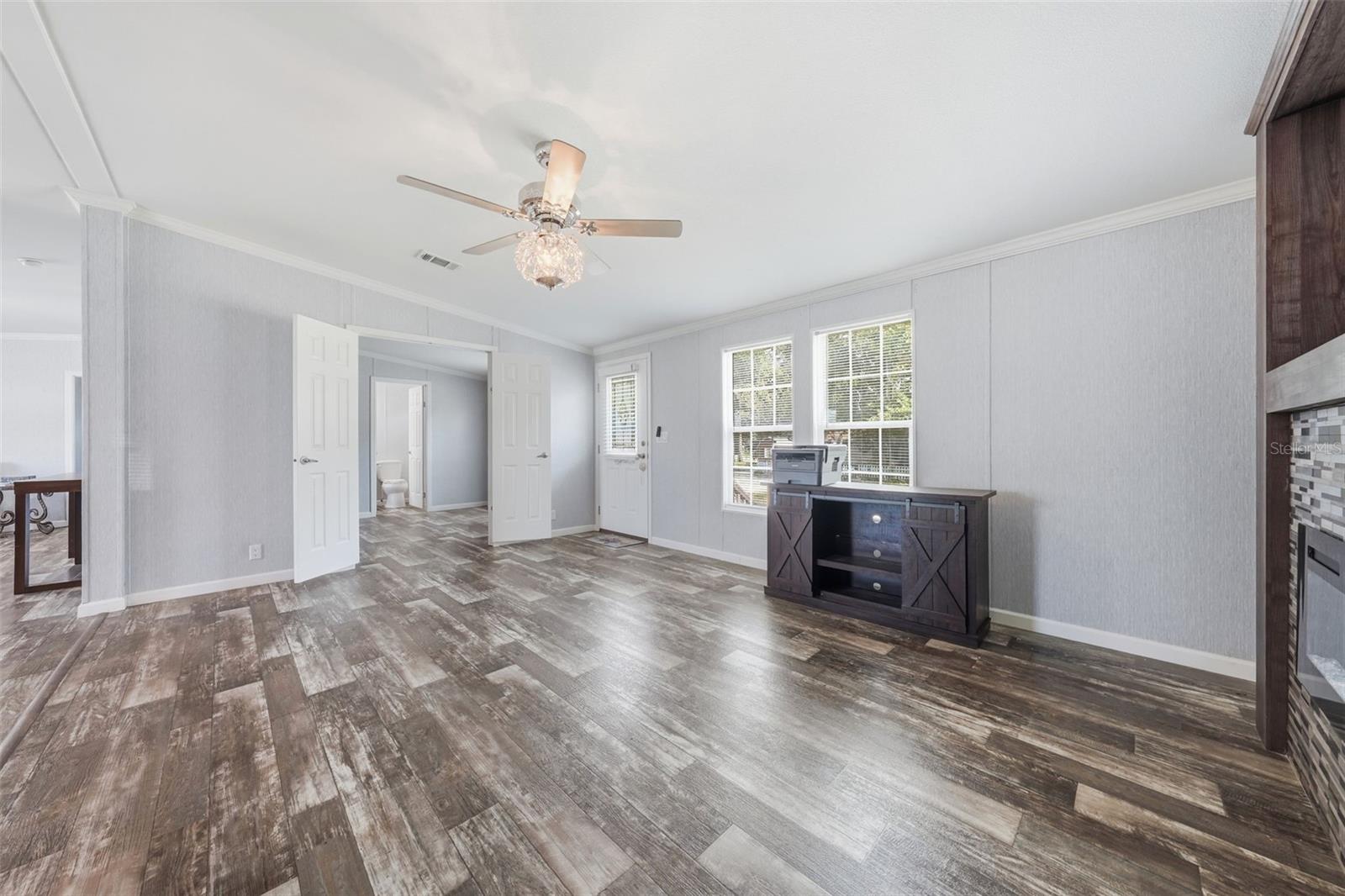 BELLEVIEW HILLS ESTATE - Residential