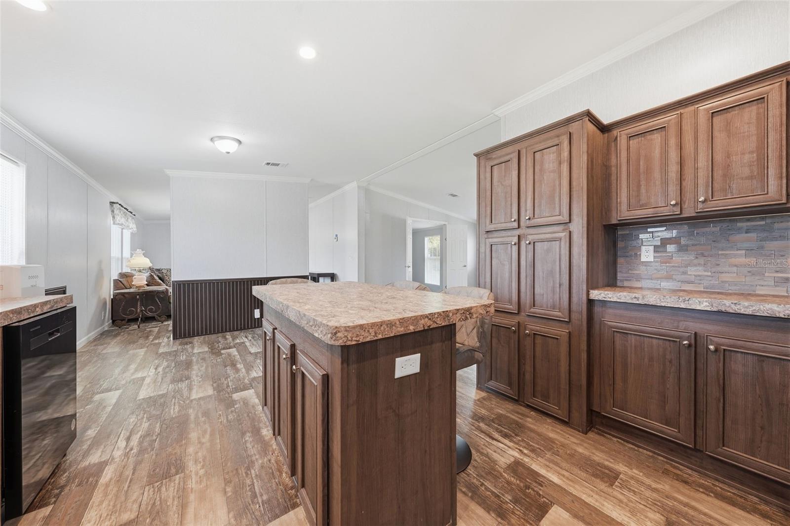 BELLEVIEW HILLS ESTATE - Residential