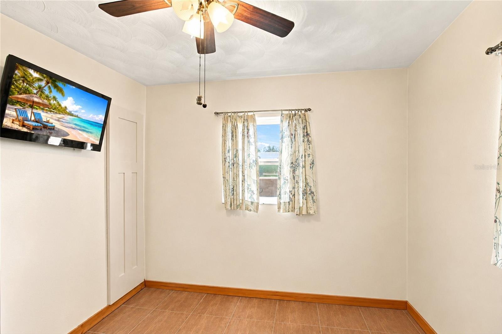 OAK VIEW SUB - Residential