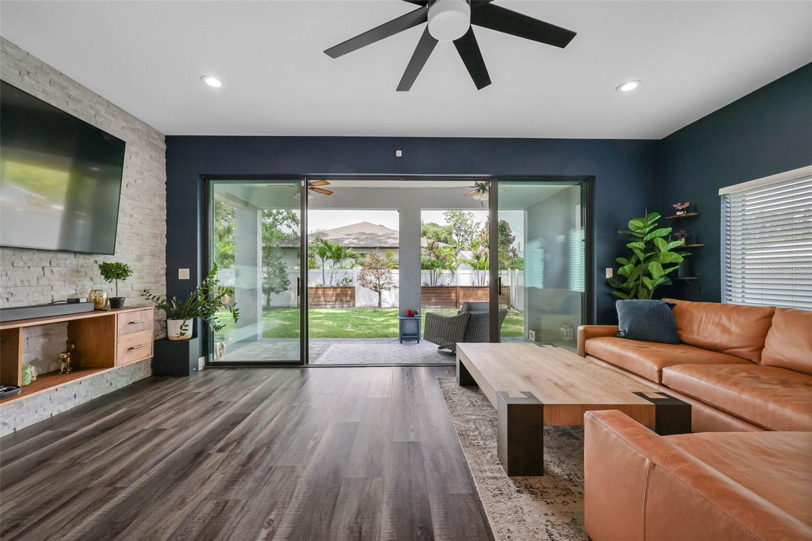 HAMNERS W E ALBIMAR - Residential