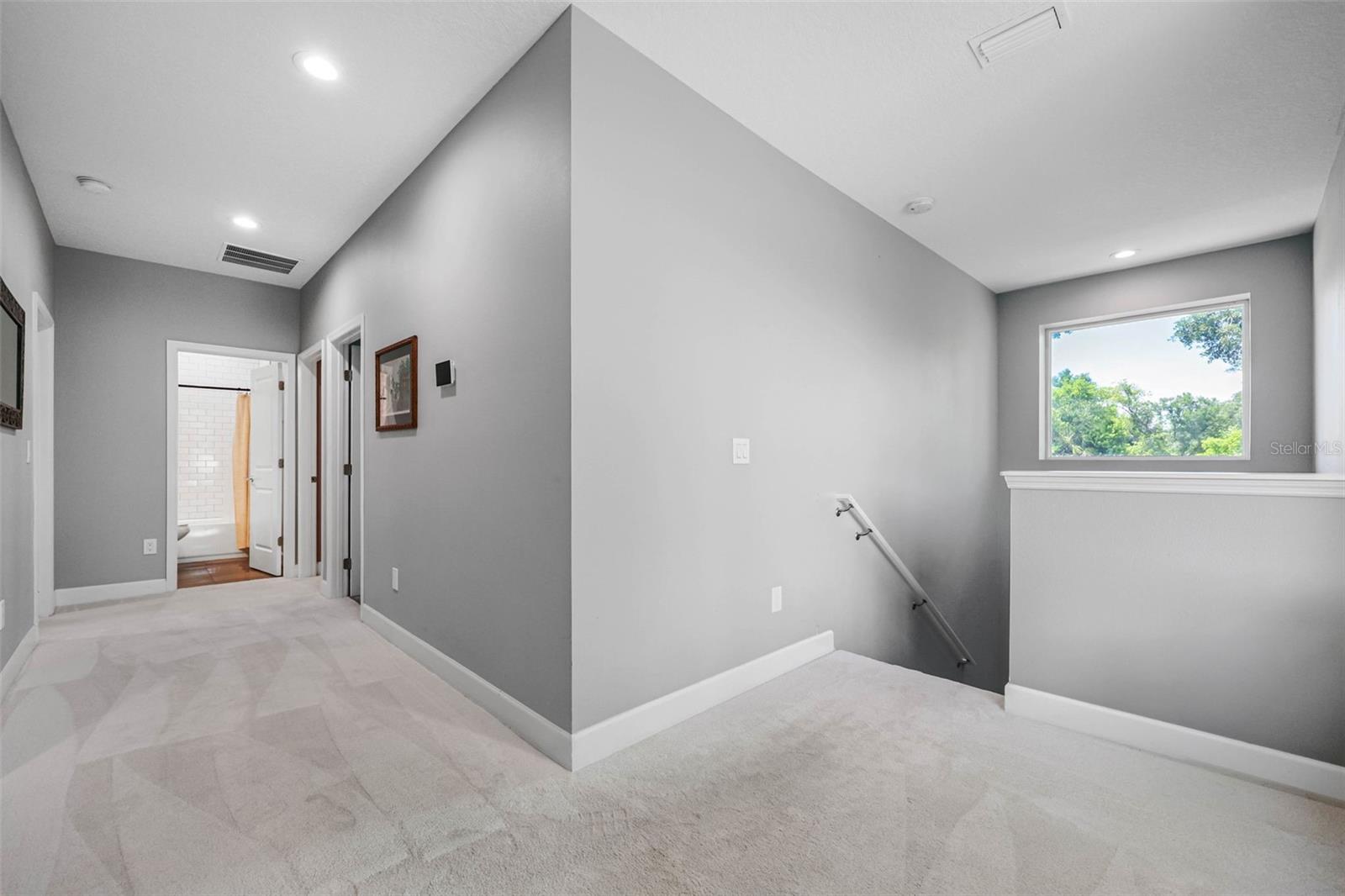 HAMNERS W E ALBIMAR - Residential