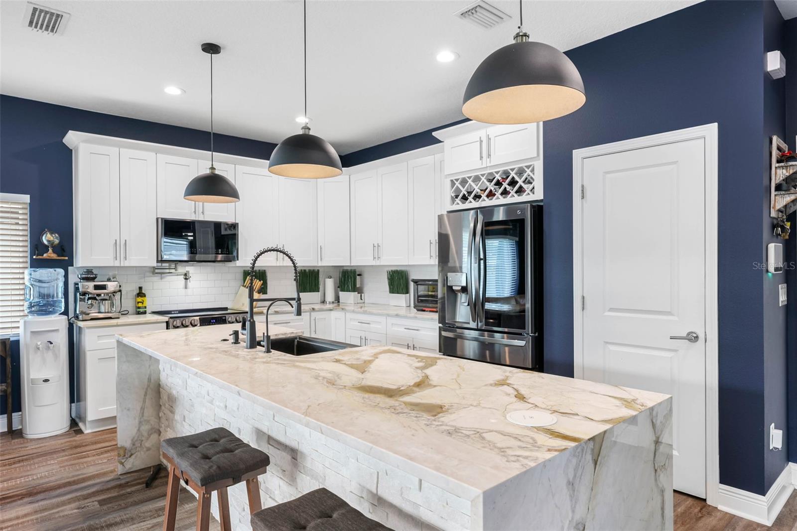 HAMNERS W E ALBIMAR - Residential