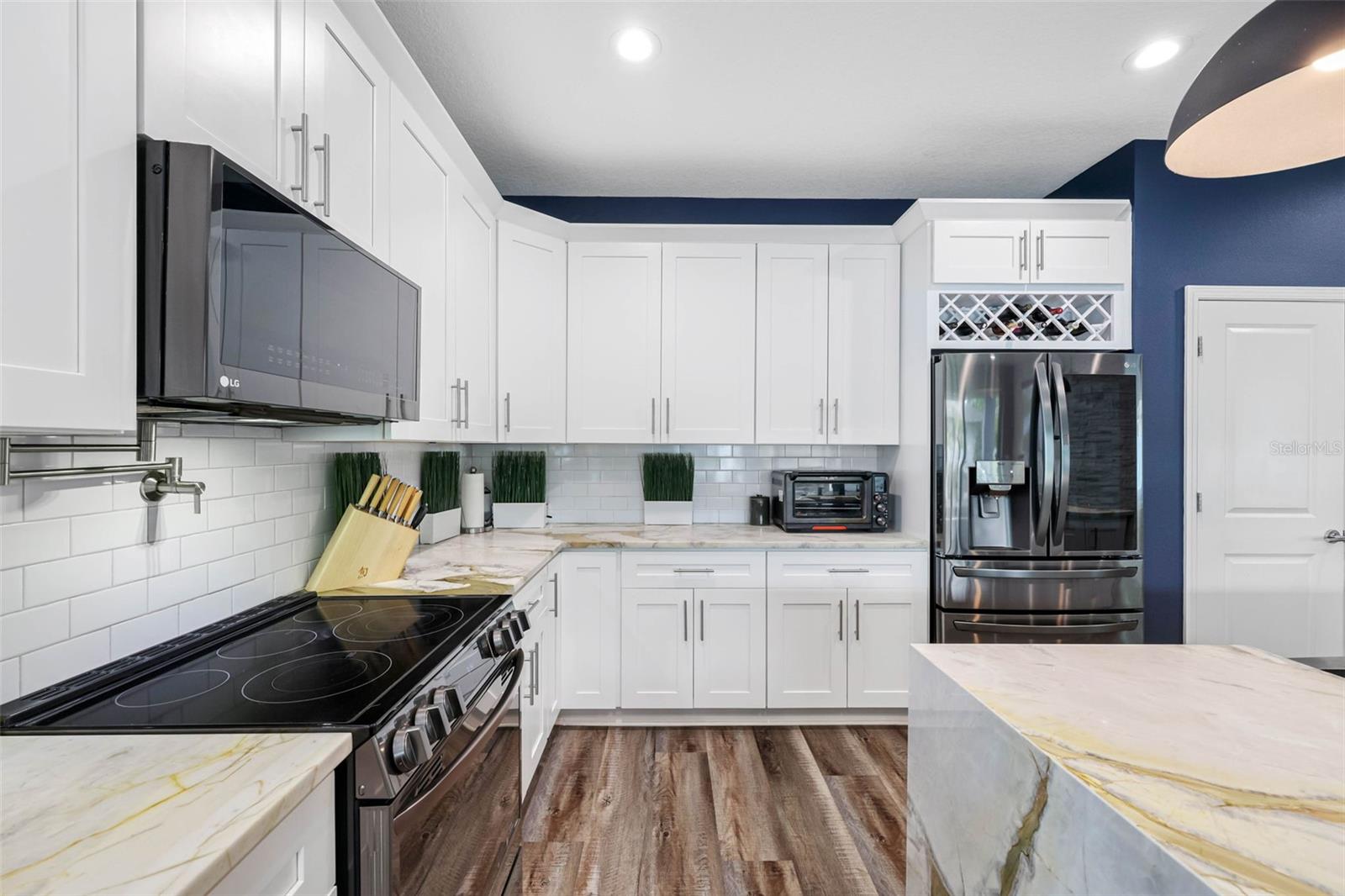 HAMNERS W E ALBIMAR - Residential