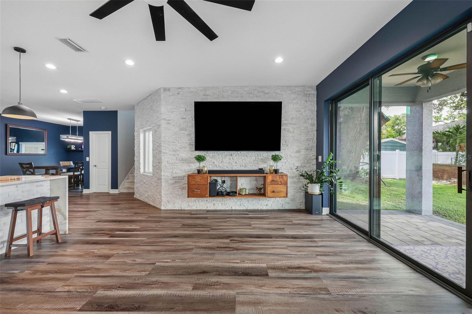 HAMNERS W E ALBIMAR - Residential
