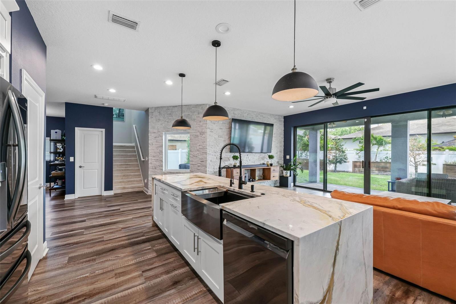 HAMNERS W E ALBIMAR - Residential