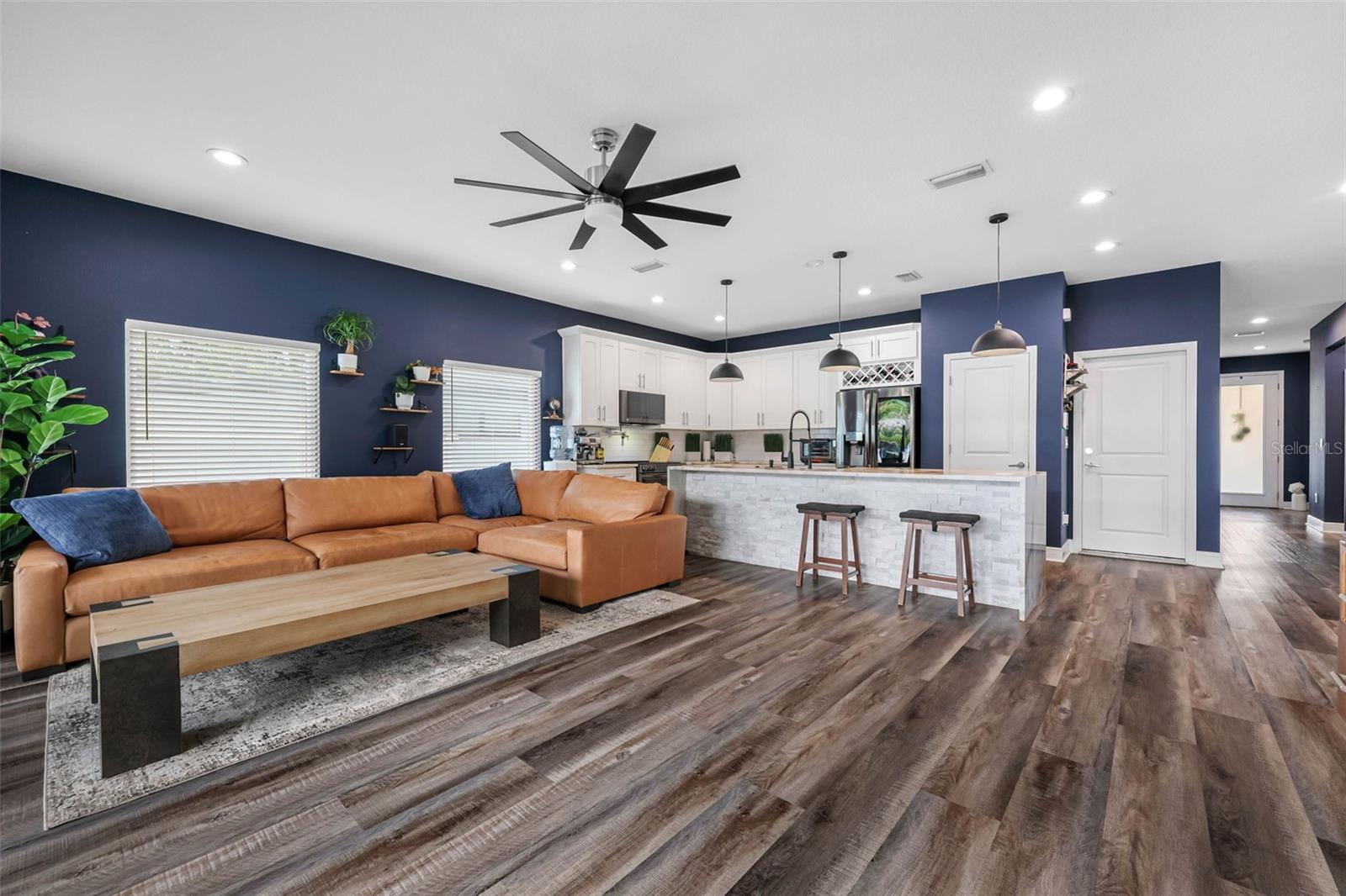 HAMNERS W E ALBIMAR - Residential